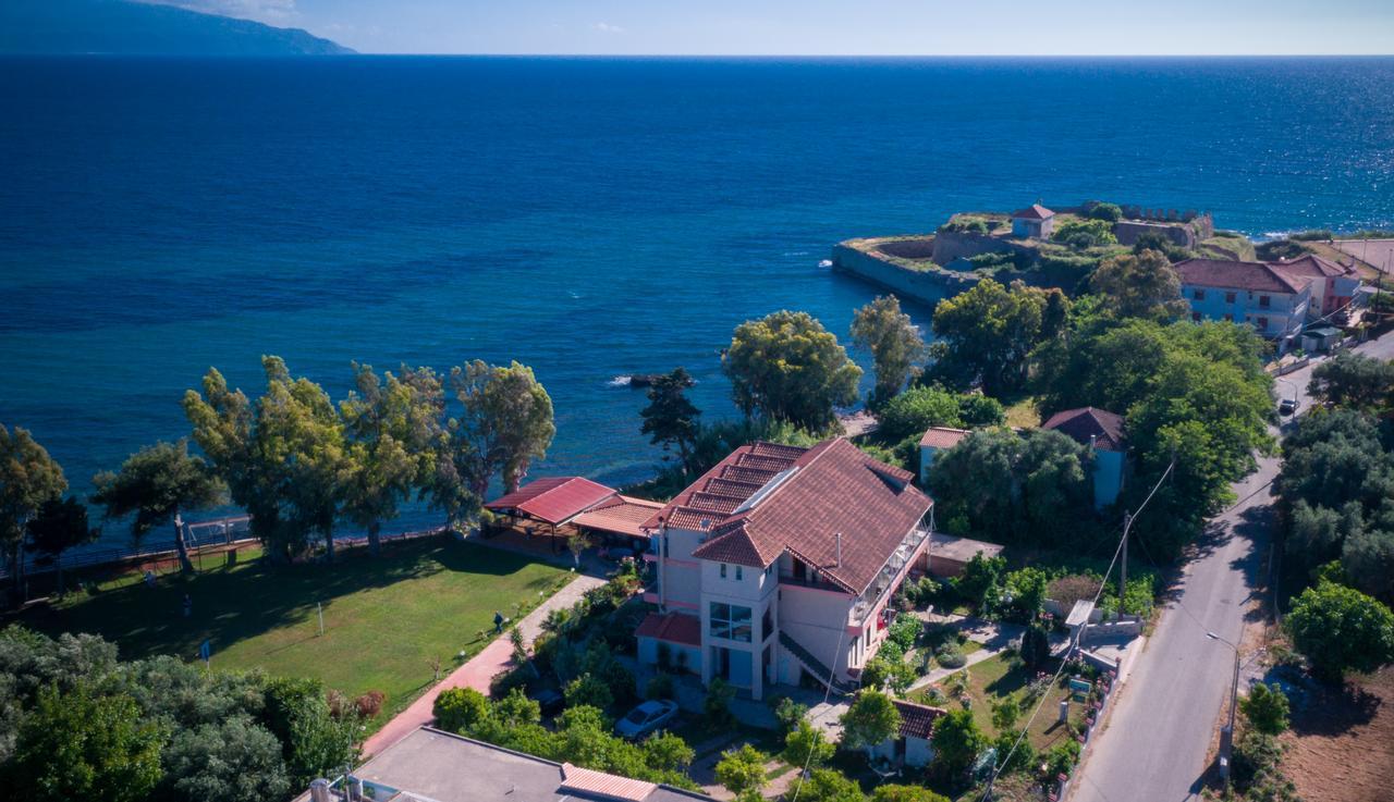 Alexandros Appartement *